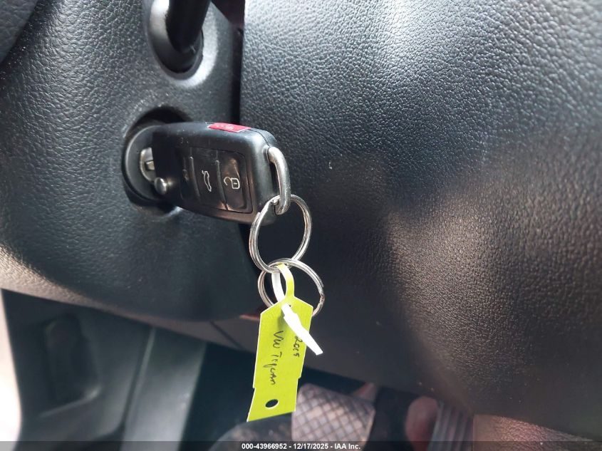 2015 Volkswagen Tiguan Se VIN: WVGAV7AX7FW606987 Lot: 43966952