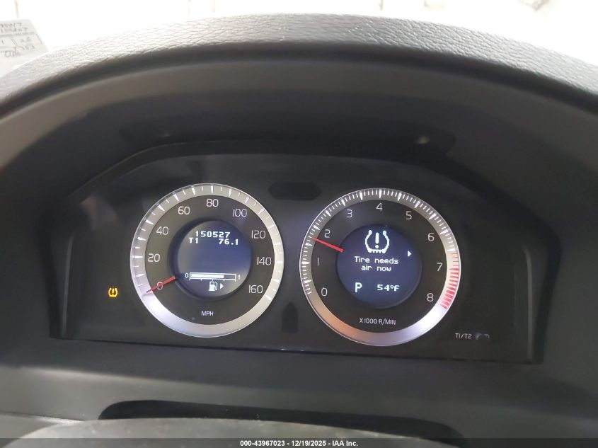 2011 Volvo Xc70 3.2 VIN: YV4940BZ4B1095017 Lot: 43967023