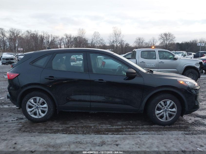 2021 Ford Escape S VIN: 1FMCU9F65MUA33555 Lot: 43967022