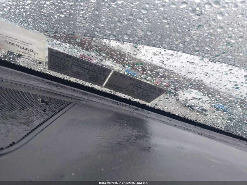 2018 Toyota Rav4 Le VIN: 2T3BFREV5JW810950 Lot: 43967025