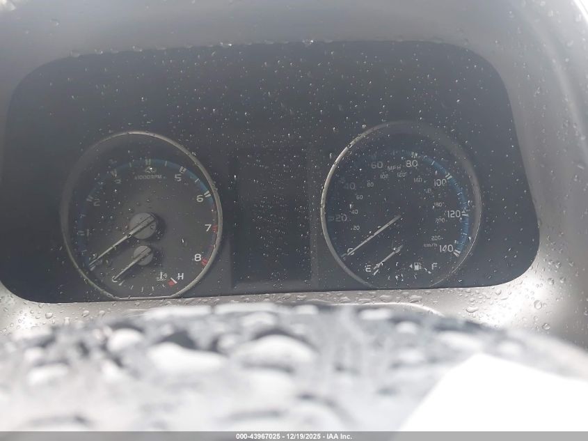 2018 Toyota Rav4 Le VIN: 2T3BFREV5JW810950 Lot: 43967025