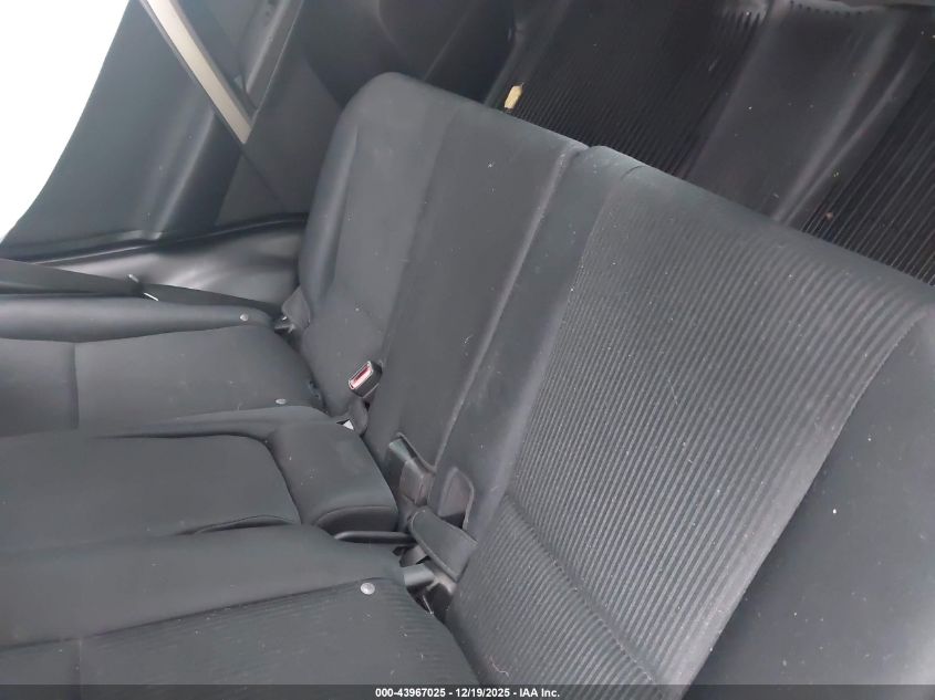 2018 Toyota Rav4 Le VIN: 2T3BFREV5JW810950 Lot: 43967025