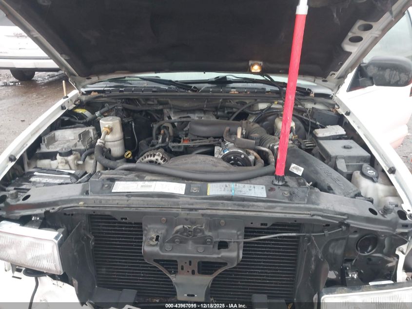 2002 Chevrolet Blazer Ls VIN: 1GNCS13W22K130101 Lot: 43967095