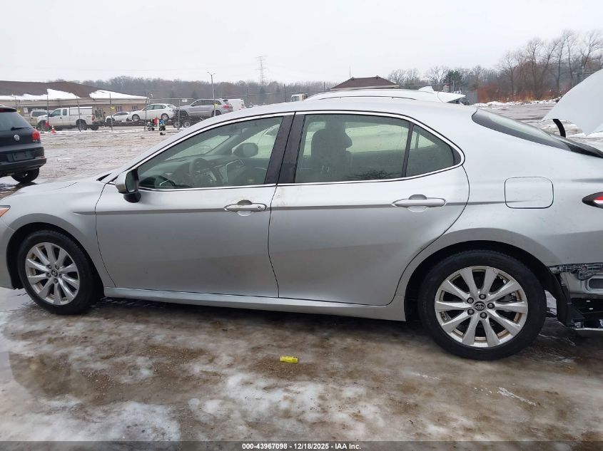 2018 Toyota Camry Le VIN: JTNB11HK1J3045915 Lot: 43967098