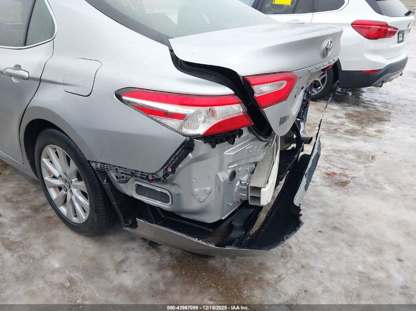 2018 Toyota Camry Le VIN: JTNB11HK1J3045915 Lot: 43967098