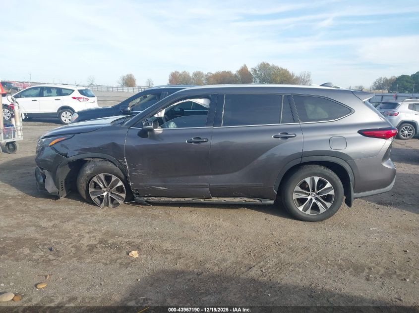 2022 Toyota Highlander Xle VIN: 5TDGZRBH9NS235657 Lot: 43967190