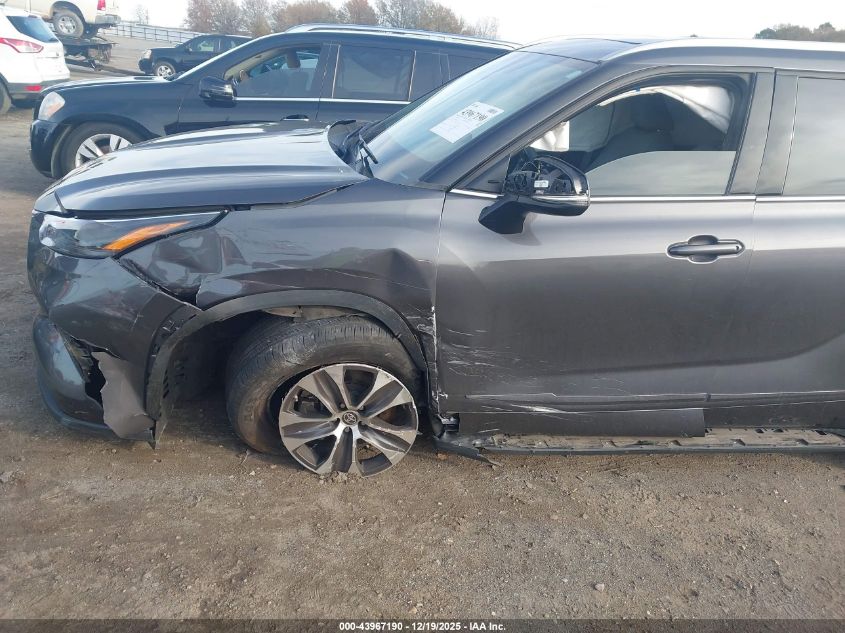 2022 Toyota Highlander Xle VIN: 5TDGZRBH9NS235657 Lot: 43967190