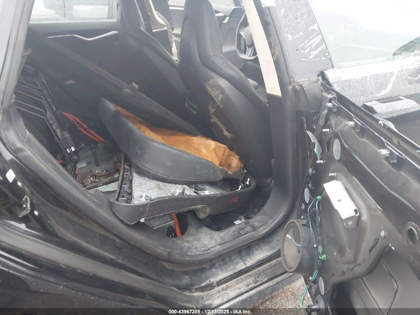 2013 Tesla Model S Performance VIN: 5YJSA1CPXDFP06646 Lot: 43967209