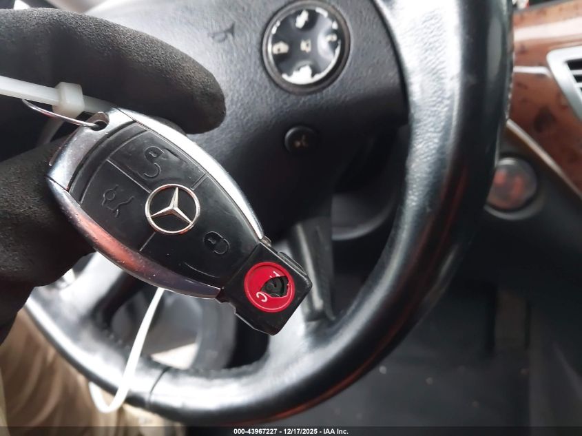 2007 Mercedes-Benz S 550 VIN: WDDNG71X27A015261 Lot: 43967227