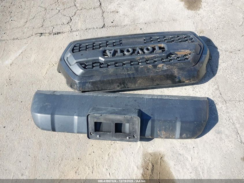 2018 Toyota Tacoma Trd Off Road VIN: 3TMAZ5CN9JM064017 Lot: 43967324