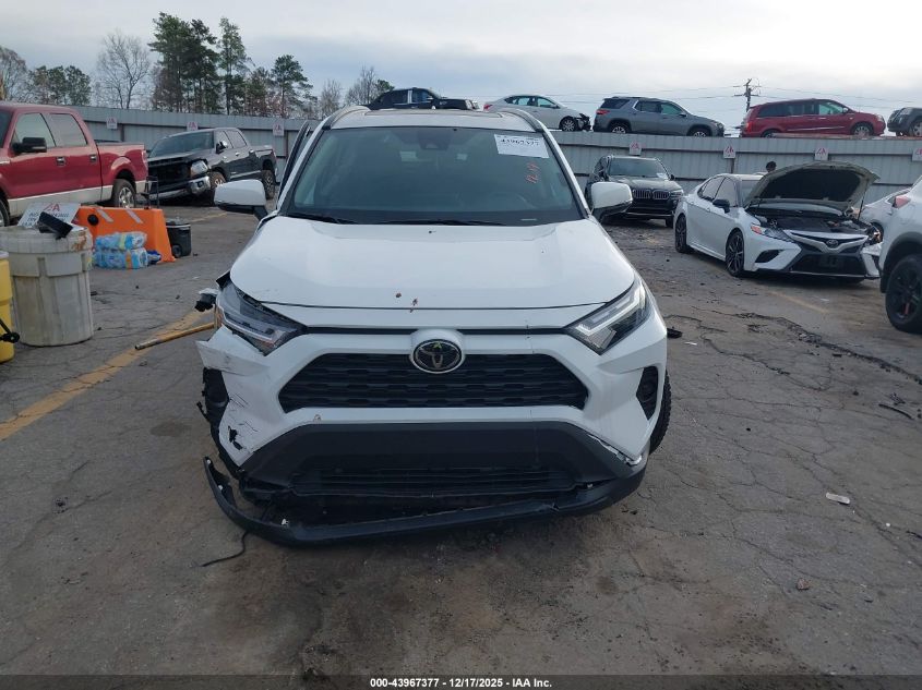 2024 Toyota Rav4 Xle VIN: 2T3W1RFV0RW360702 Lot: 43967377
