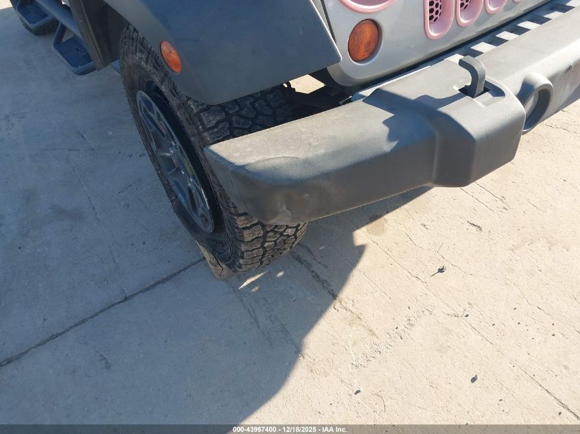 2007 Jeep Wrangler Unlimited X VIN: 1J4GA39117L114763 Lot: 43967400