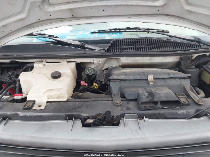 2000 Chevrolet Express VIN: 1GCHG39R2Y1218111 Lot: 43967402