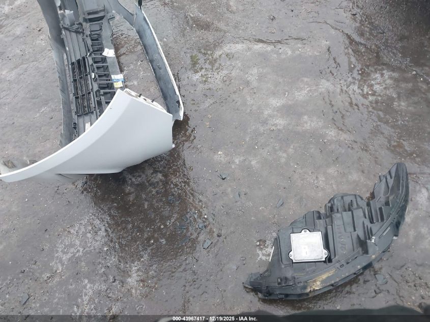 2017 Ford Fusion Hybrid Se VIN: 3FA6P0LU2HR381632 Lot: 43967417