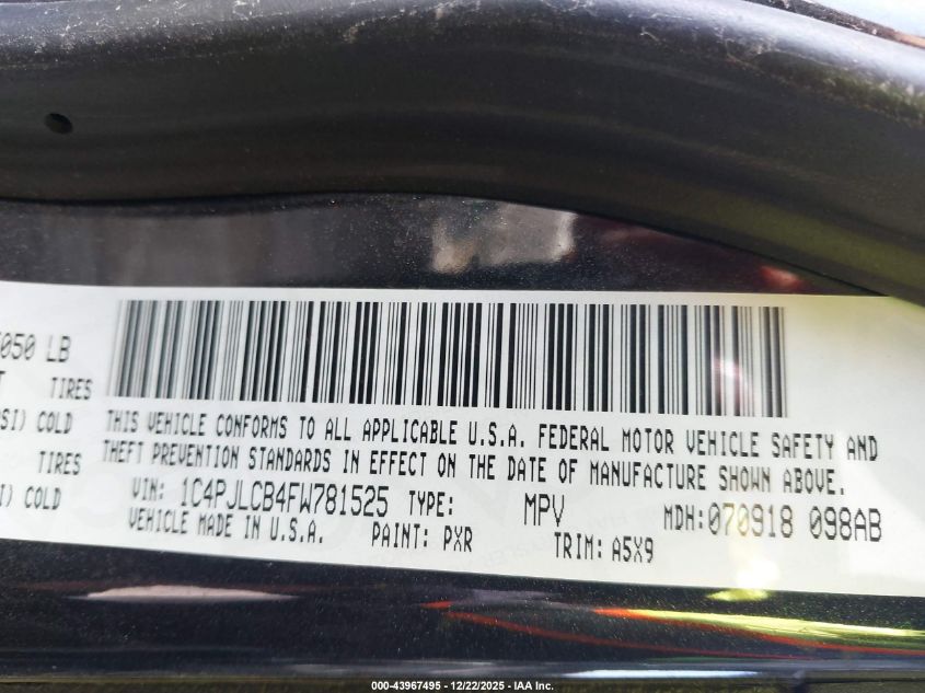 2015 Jeep Cherokee Latitude VIN: 1C4PJLCB4FW781525 Lot: 43967495