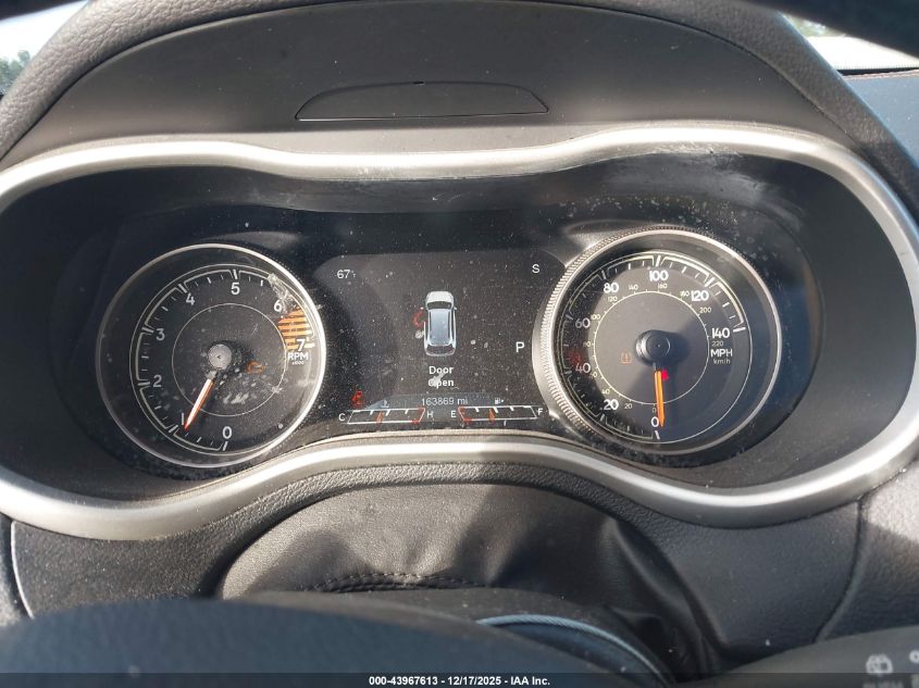 2017 Jeep Cherokee Limited Fwd VIN: 1C4PJLDB2HW516670 Lot: 43967613