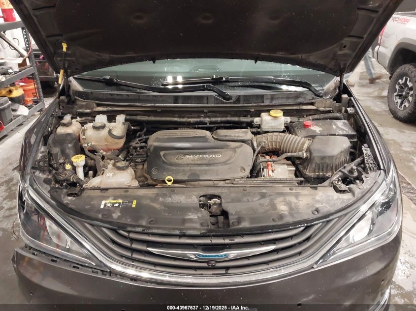 2018 Chrysler Pacifica Hybrid Limited VIN: 2C4RC1N72JR150161 Lot: 43967637