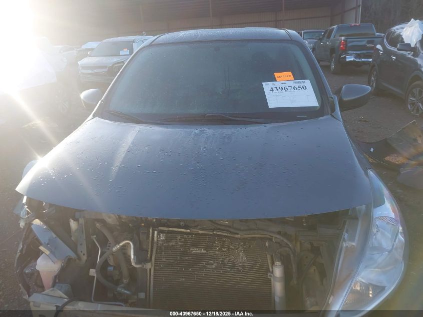 2017 Nissan Versa 1.6 S VIN: 3N1CN7AP3HL823669 Lot: 43967650