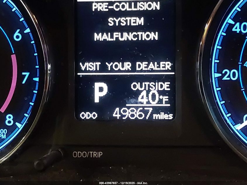 2017 Toyota Corolla Le VIN: 2T1BURHE5HC877246 Lot: 43967657