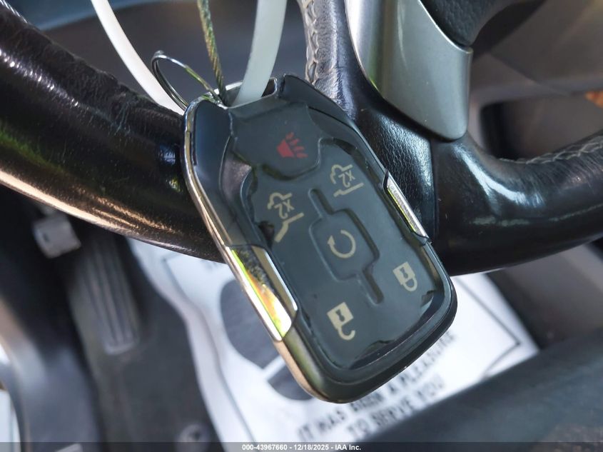 2018 Chevrolet Suburban Premier VIN: 1GNSCJKC3JR218645 Lot: 43967660