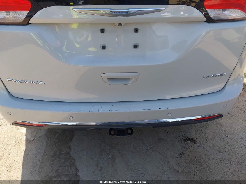 2017 Chrysler Pacifica Limited VIN: 2C4RC1GG7HR564690 Lot: 43967692