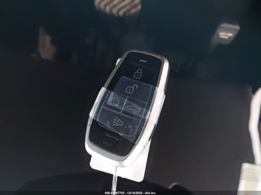 2009 Ford Escape Limited VIN: 1FMCU94G69KB61804 Lot: 43967703