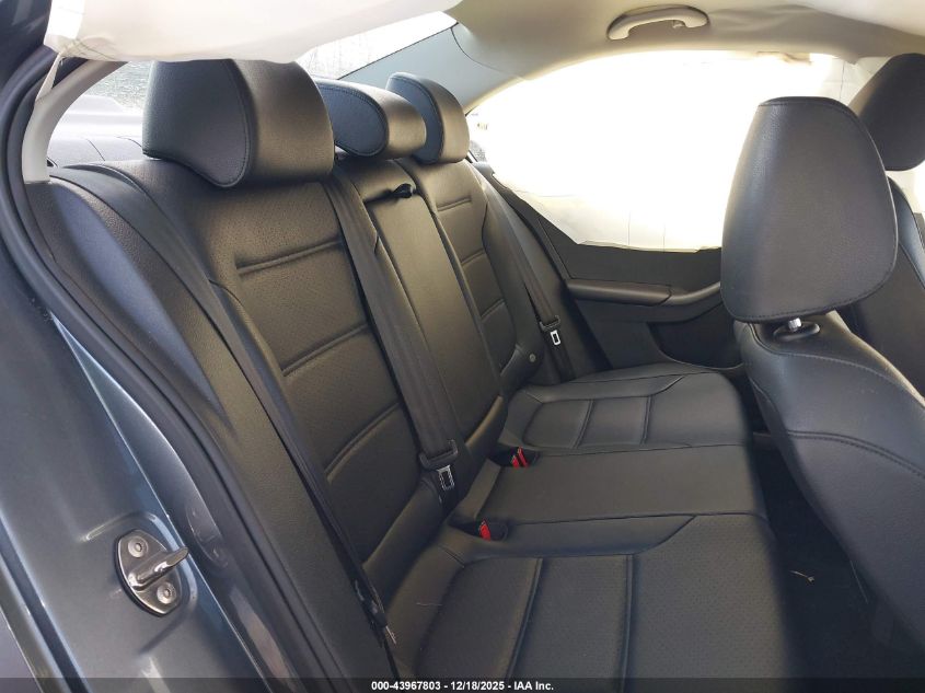 2015 Volkswagen Jetta 1.8T Se VIN: 3VWD17AJ1FM250090 Lot: 43967803