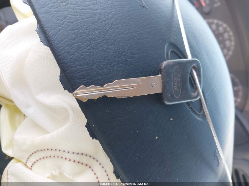 1998 Ford F-150 Lariat/Standard/Xl/Xlt VIN: 2FTZX1769WCA42073 Lot: 43967817