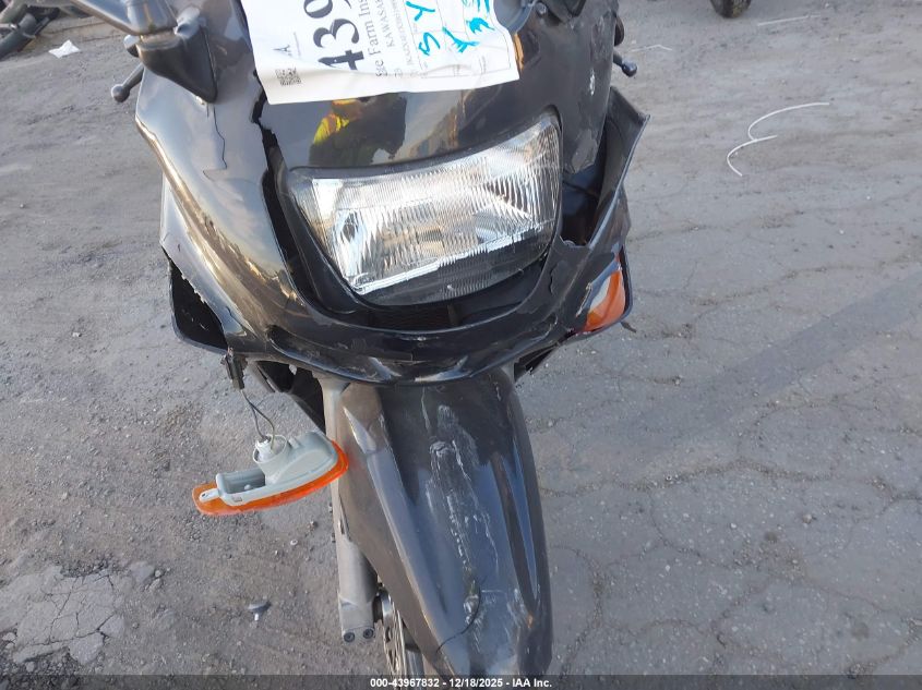 2003 Kawasaki Zx600 E VIN: JKAZX4E1X3B519894 Lot: 43967832