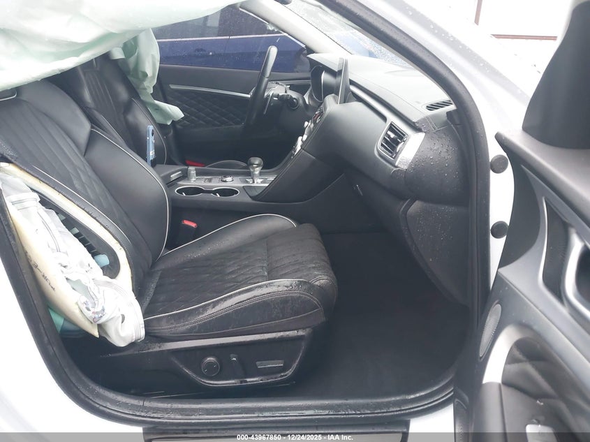 VIN KMTG44LA0KU033012 2019 GENESIS G70 2.0T ADVANCED