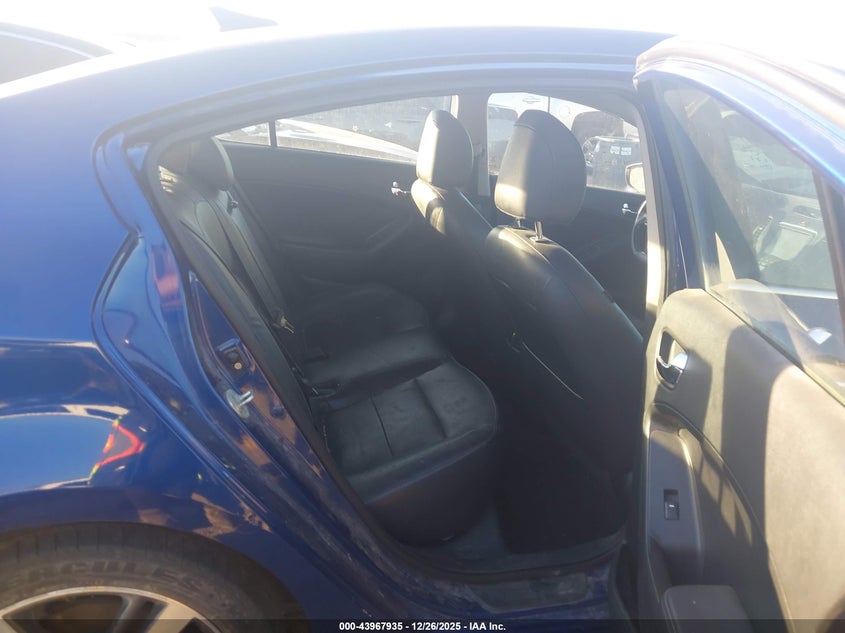 2017 KIA FORTE auction photo 8