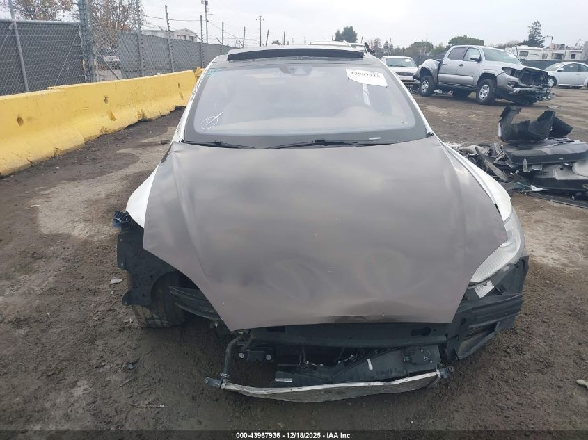 2015 Tesla Model S 85D/P85D VIN: 5YJSA1E40FF110998 Lot: 43967936