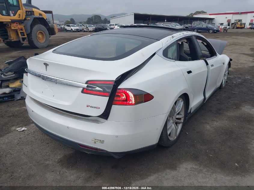 2015 Tesla Model S 85D/P85D VIN: 5YJSA1E40FF110998 Lot: 43967936