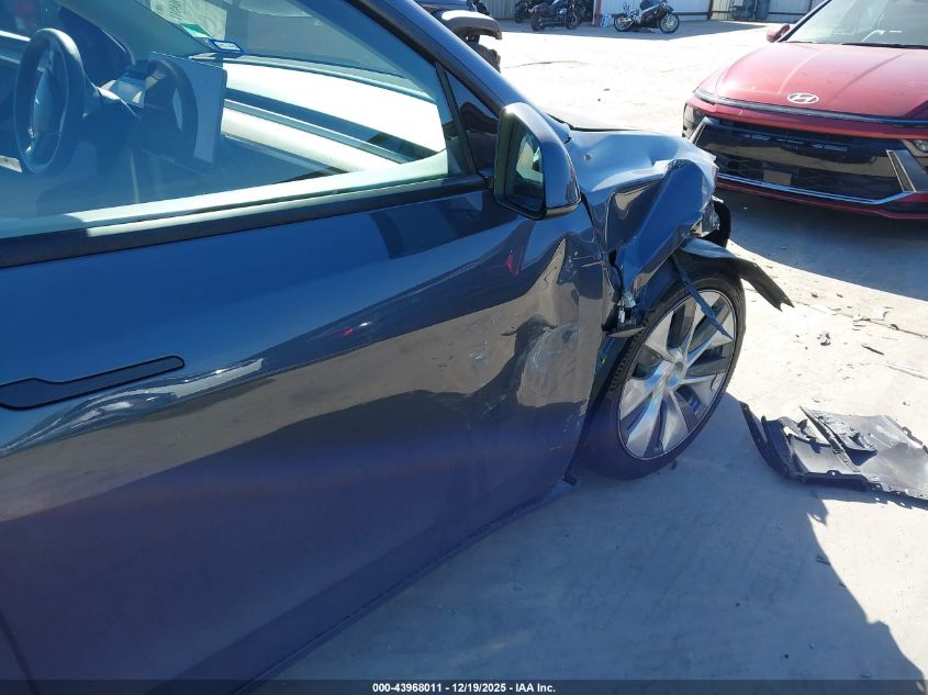 2023 Tesla Model Y Awd/Long Range Dual Motor All-Wheel Drive VIN: 7SAYGDEE3PA086295 Lot: 43968011