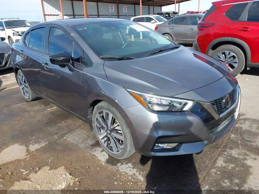 2021 Nissan Versa Sr Xtronic Cvt