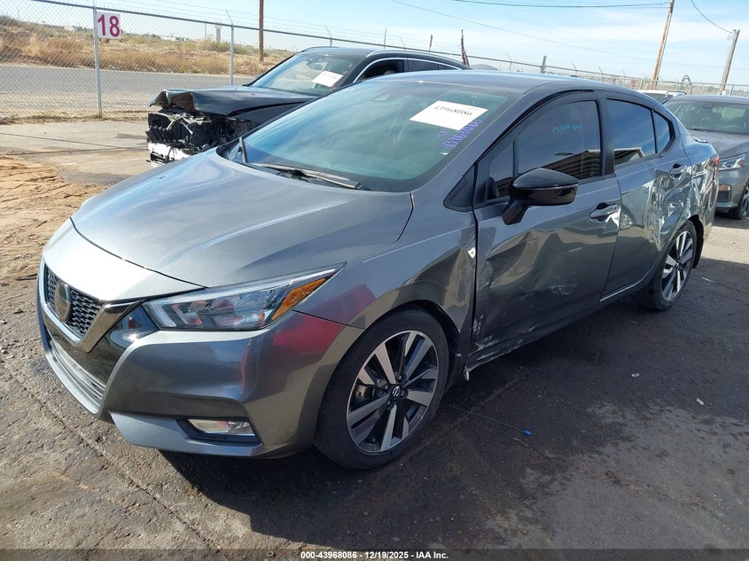 2021 Nissan Versa Sr Xtronic Cvt
