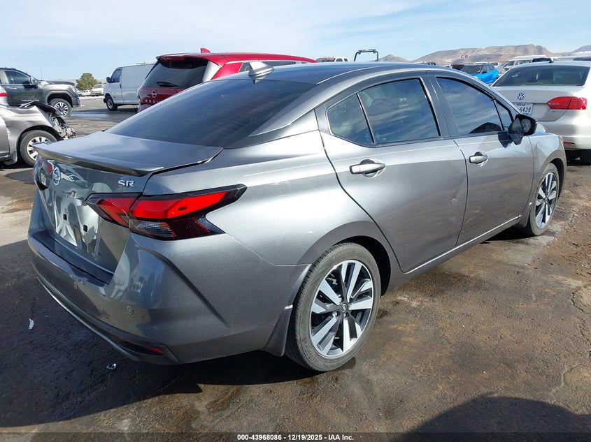 2021 Nissan Versa Sr Xtronic Cvt