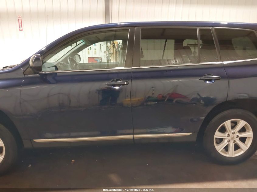 2011 Toyota Highlander Base V6 VIN: 5TDBK3EH6BS069827 Lot: 43968089