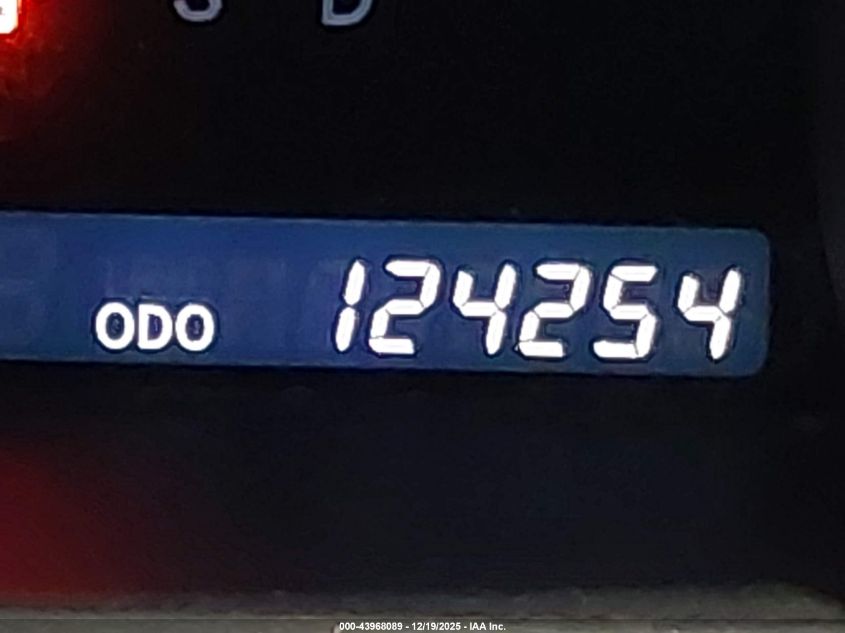 2011 Toyota Highlander Base V6 VIN: 5TDBK3EH6BS069827 Lot: 43968089