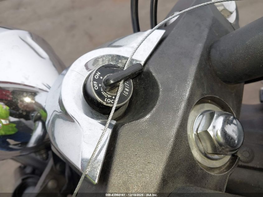 2014 Yamaha Xvs1300 Cuc VIN: JYAVP33YXEA001061 Lot: 43968161