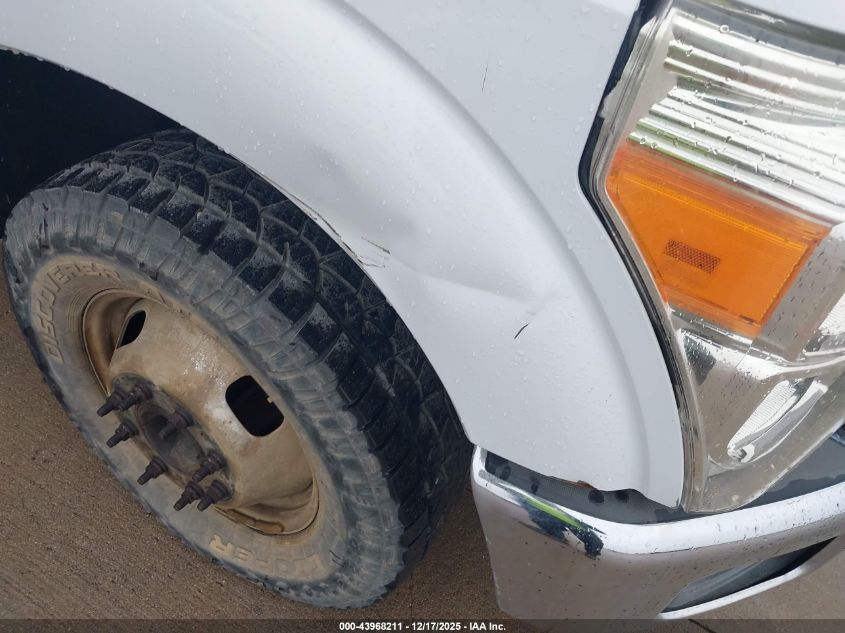 2011 Ford F-350 Chassis Xl VIN: 1FDRF3G69BEB82512 Lot: 43968211