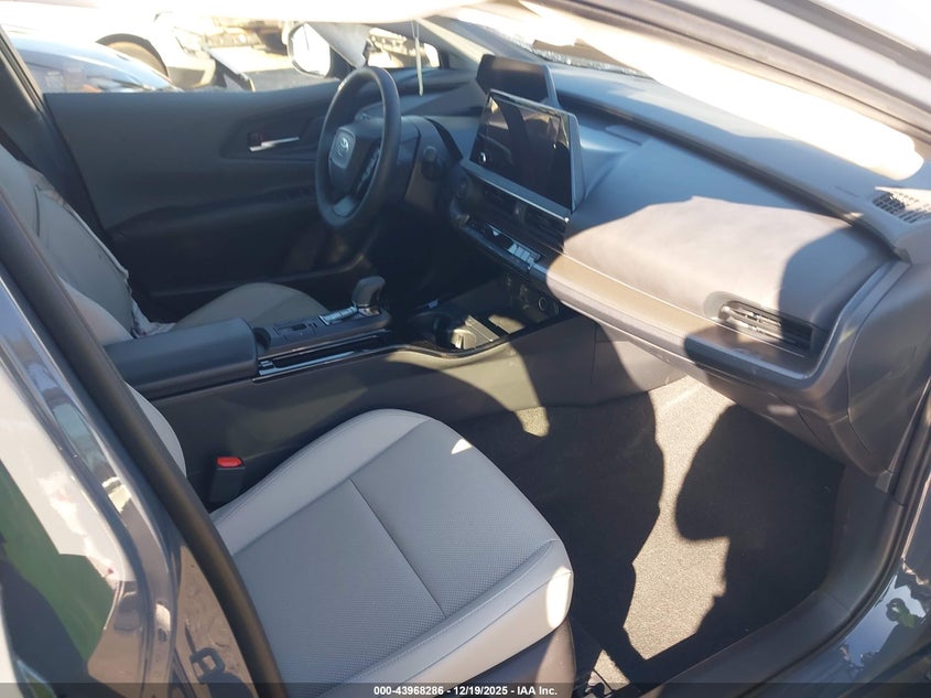 2025 Toyota Prius Xle