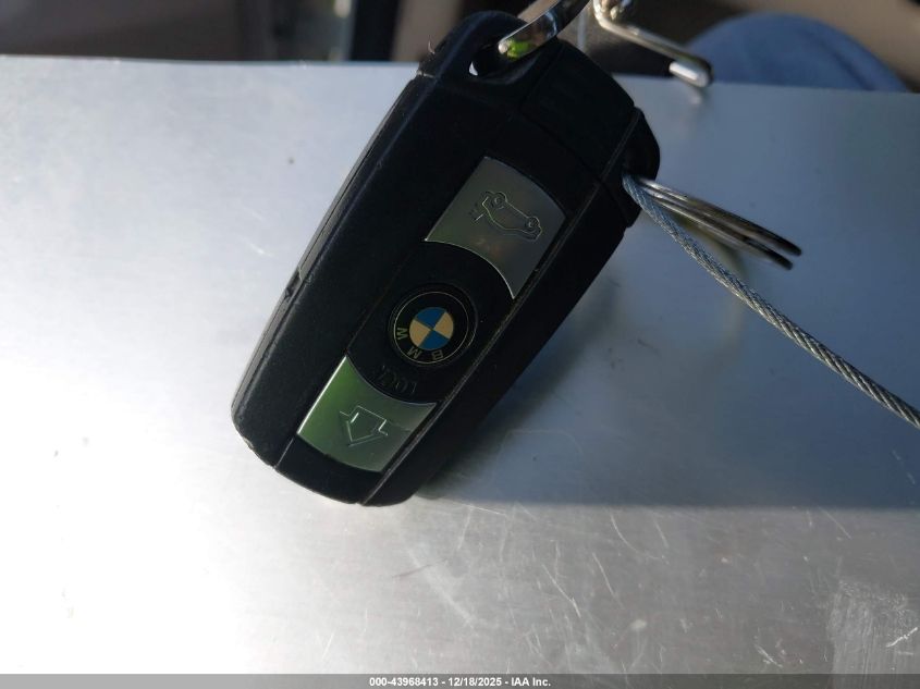 2010 BMW 128I VIN: WBAUP9C57AVL89133 Lot: 43968413