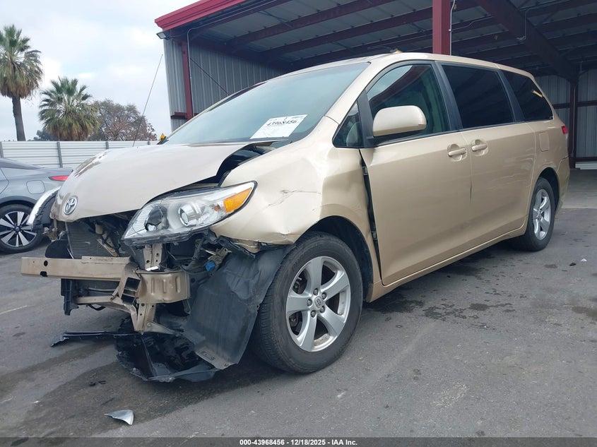2011 Toyota Sienna Le
