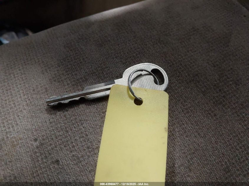 2003 Kia Sorento Ex/Lx VIN: KNDJC733735092371 Lot: 43968477