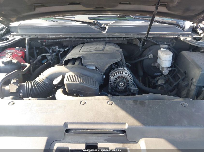 2009 Cadillac Escalade Esv Standard VIN: 1GYFK262X9R292610 Lot: 43968502