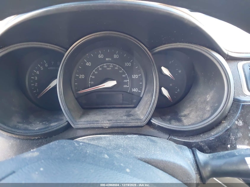 2016 KIA RIO auction photo 7