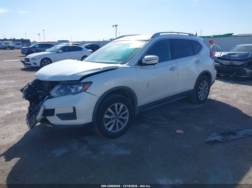 JN8AT2MV0JW353855 2018 NISSAN ROGUE photo no. 2
