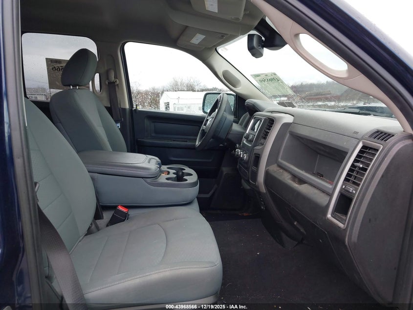 2019 Ram 1500 Classic Express 4X4 6'4 Box