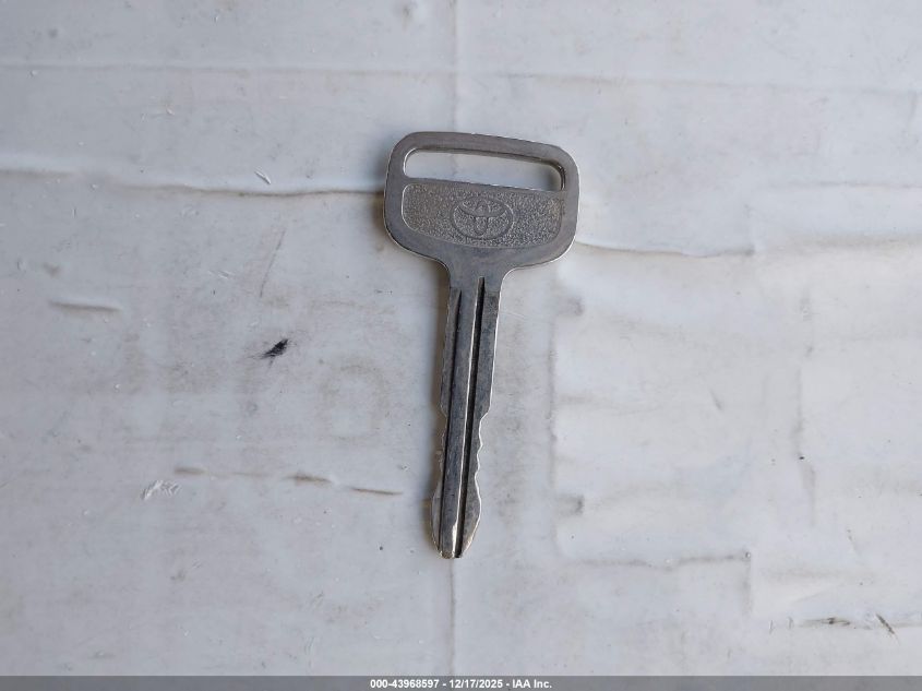 2008 Toyota Yaris VIN: JTDBT923584036427 Lot: 43968597